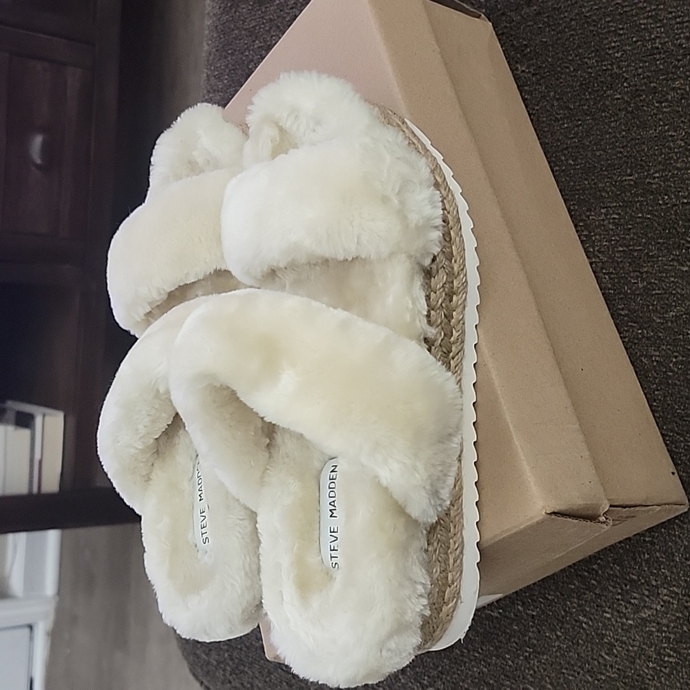 Steve Madden Slides